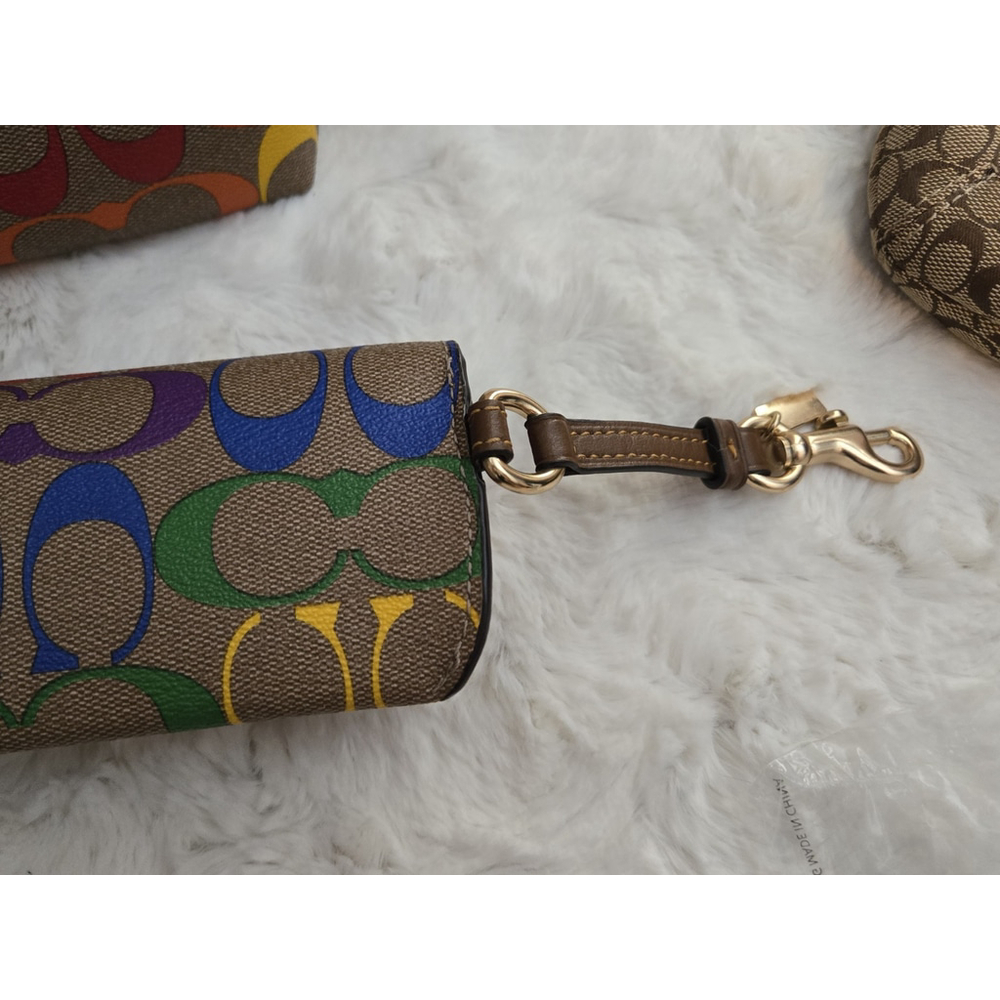 Coach City Tote In Rainbow Signature Canvas. & Matching Sunglasses Case - Picture 4 of 13